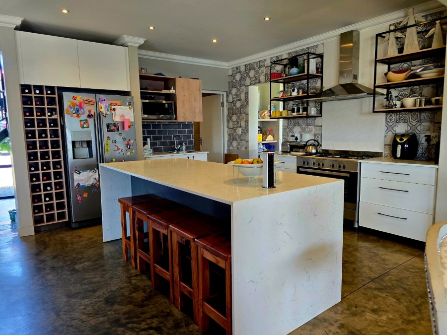 4 Bedroom Property for Sale in Somerton Estate Free State